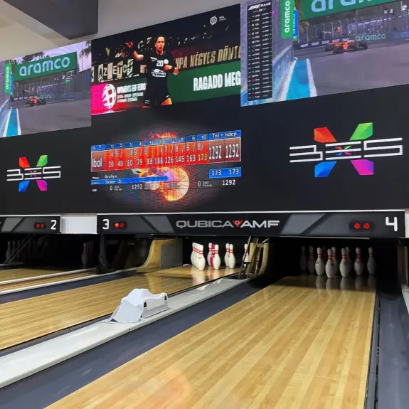 Óriási LED-fal és okos vezérlőrendszer a Septimia Sport Klub bowlingpályáján