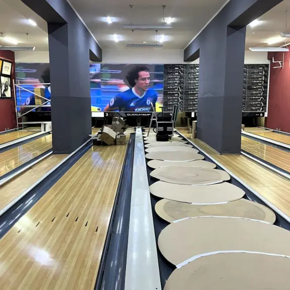 Óriási LED-fal és okos vezérlőrendszer a Septimia Sport Klub bowlingpályáján