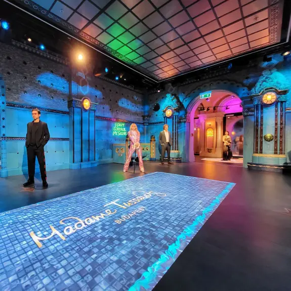 Madame Tussauds Budapest – LED-fal és LED-padló kivitelezés