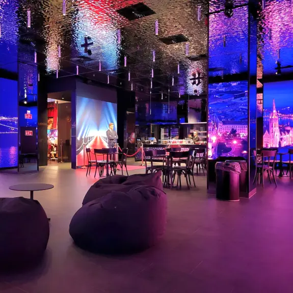 Madame Tussauds Budapest – LED-fal és LED-padló kivitelezés