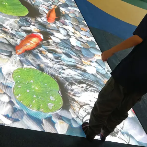 Magyarország első okos plázája központi Digital Signage vezérléssel