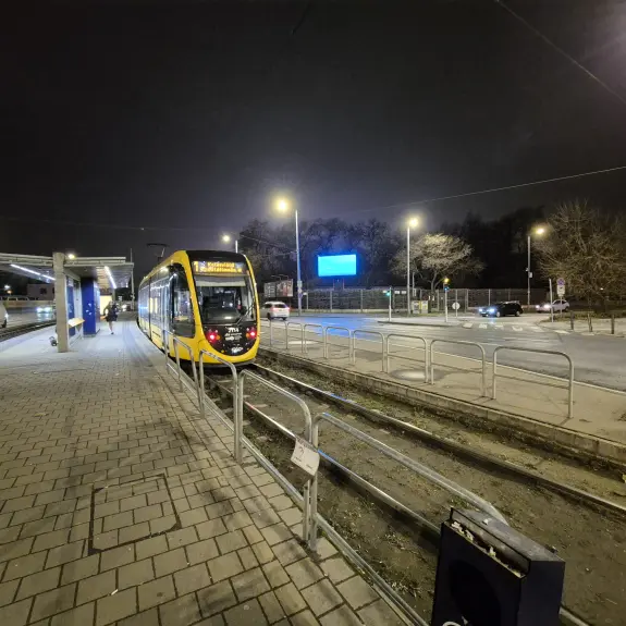 Óriásplakát a 21. Századból: Dinamikus, időjárásálló LED-billboard a Publimont Kft.-nek